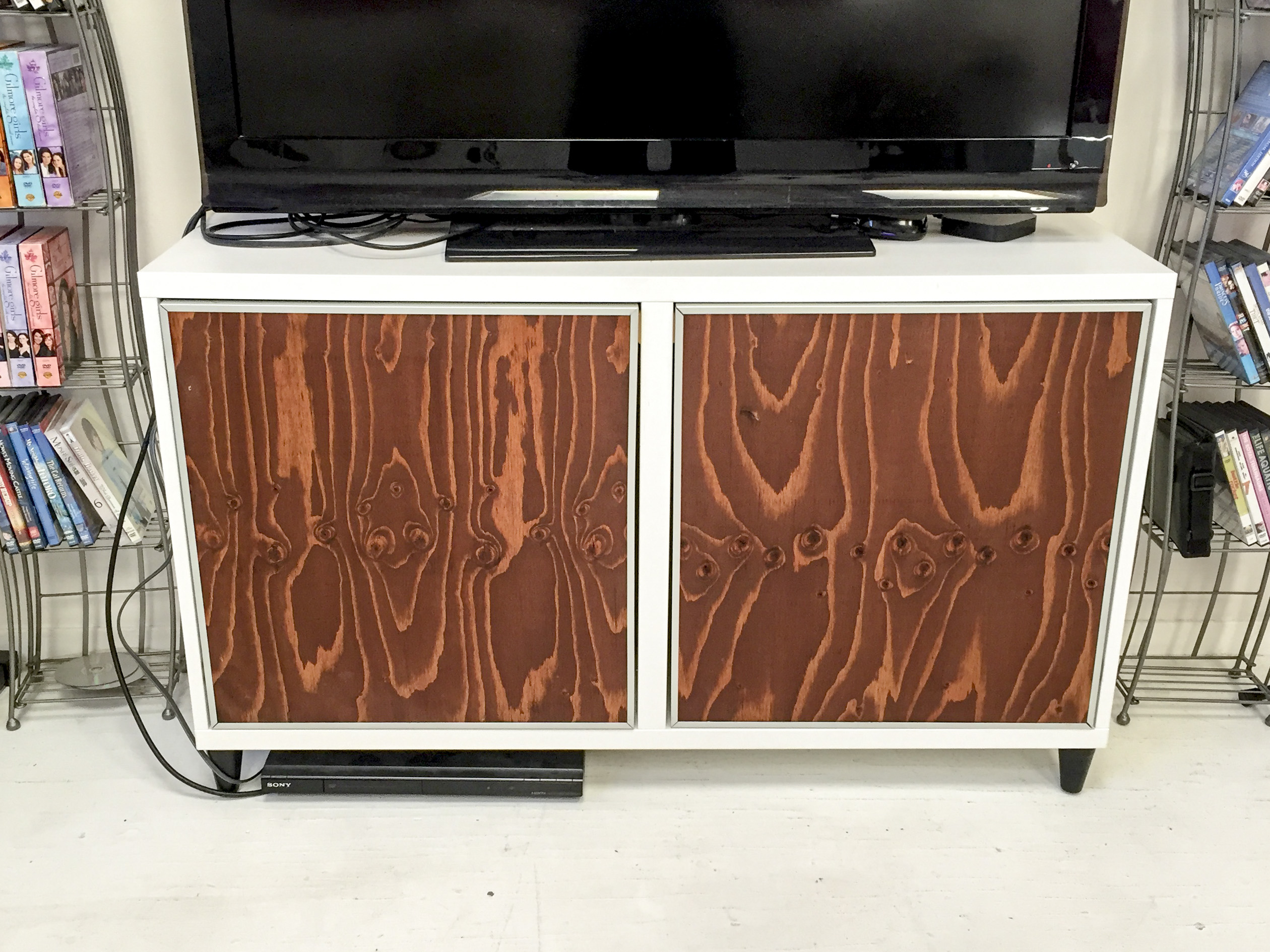 Ikea Console – Nik Kinnaird